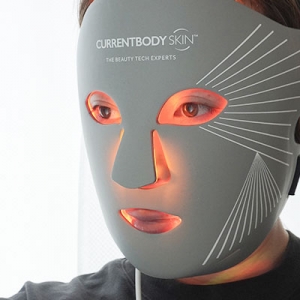 日焼け止め塗っても肌ボロボロ...夏の紫外線ダメージ対策に「カレントボディ LEDマスク」を使う理由