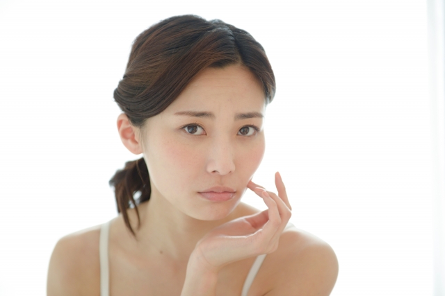 肌が何となく黄色いのは 黄ぐすみ かも その特徴と原因について Jobikai 女美会