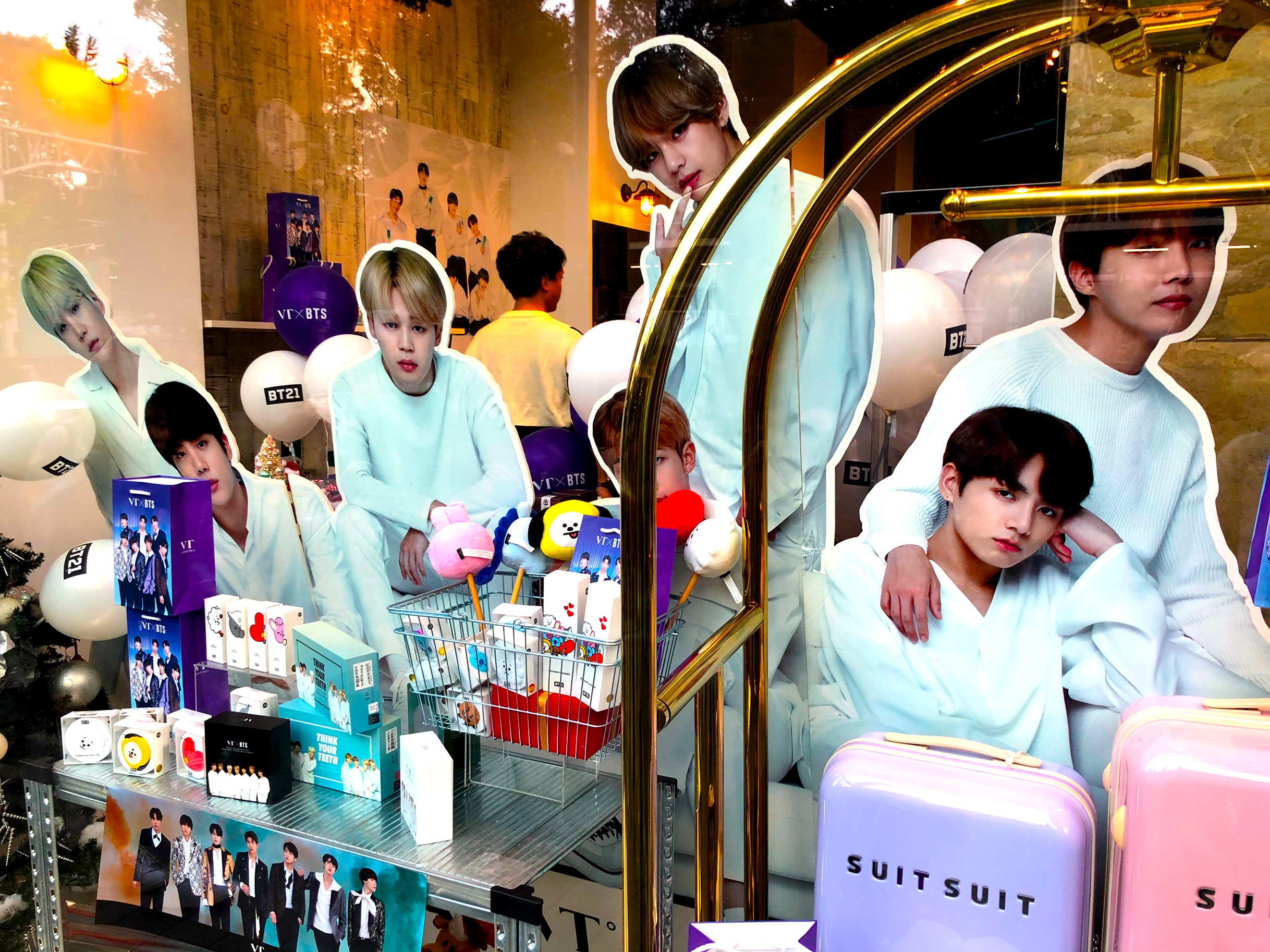 防弾少年団(BTS) - yu　コラボ韓国限定3点セットショップ袋付き imgrc0093793240.jpg